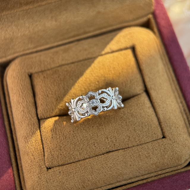 150 A5025布契拉提 新款 布契风中古风 开口戒指 镂空设计 高级意大利宫庭风 高端925纯银 18K金镶嵌7A高碳钻 复古美 精致到骨子里了 电镀厚金