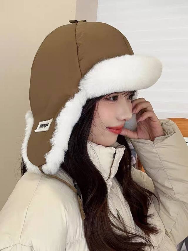 P80。Balenciaga 巴黎世家Logo 新款羽绒雷锋帽，秋冬保暖必备神器 简单保暖