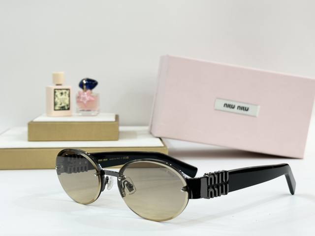 P180 Miu Miu Mod：Mu 119Av Size：60口18 140