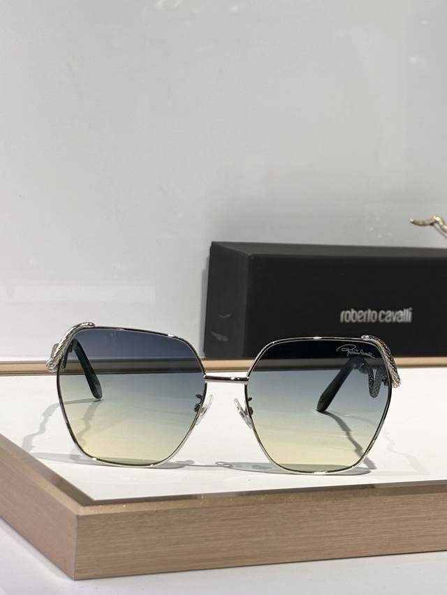 P200 Roberlocavalll Mod:Src035M Size：59口16-140