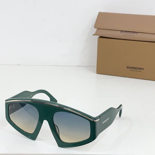 P180 Burberr Model：B4353 Size：56口22-135 1302150