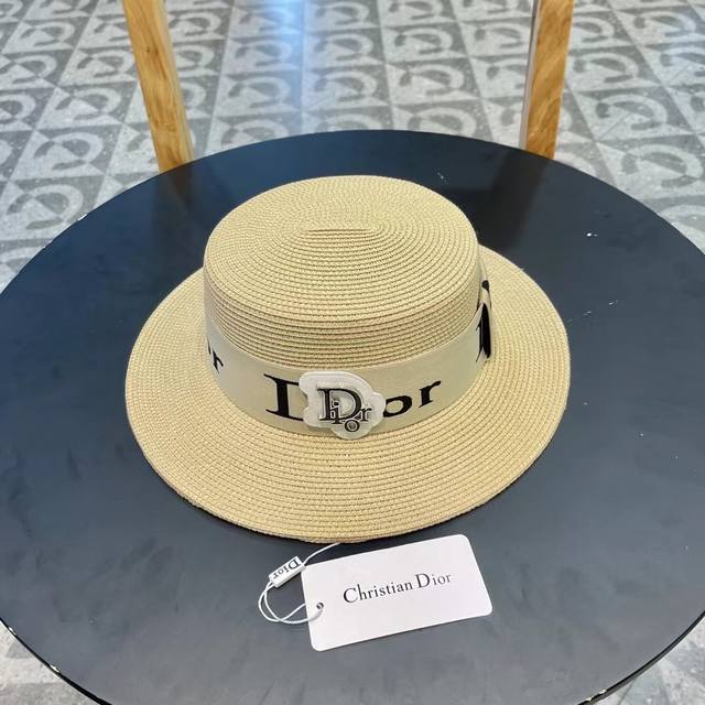 P90 Dior迪奥 新款大牌编织盆帽草帽 夏天海边首选～ 新款材质编织而成～质感满分
