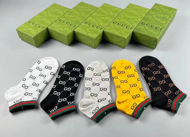 特 P50 Gucci 古奇G家新品男款袜子 一盒五双 提花经典标志，超级Nice，实物超漂亮，超火爆小单品，大牌出街，潮人必备超好搭