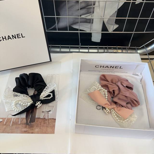 P60配包装盒 Chanel 香奈儿 最火爆新款发圈，绝美的一款！时尚潮品 小仙女必眼入