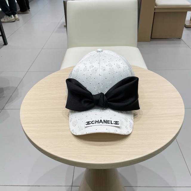 P80 Chanel香奈儿2025前蝴蝶结满水钻棒球帽女夏季新款时尚百搭个性全钻鸭舌帽