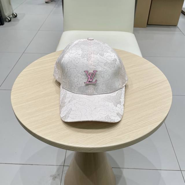 P70 Lv路易威登高版本专柜爆款棒球帽 重工打造高端大气，百搭款男女通用！