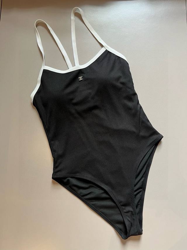 特 P110￥P Chanel香奈儿高级定制连体泳衣，女神必备神器，独特风格设计，高级奶白色，Sml