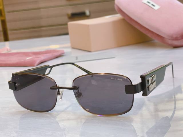 P180， Miu Mi* 缪缪新款太阳镜， Model:Mu 129Av，Size：58口17-142