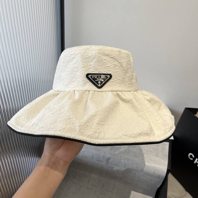 80￥P Prada普拉达荷叶边渔夫帽，遮阳帽，头围57Cm
