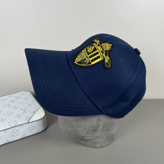 50 Fendi芬迪 官网新品 老花系列棒球帽 经典Ff中古单品，气质穿搭单品，质量杠杠
