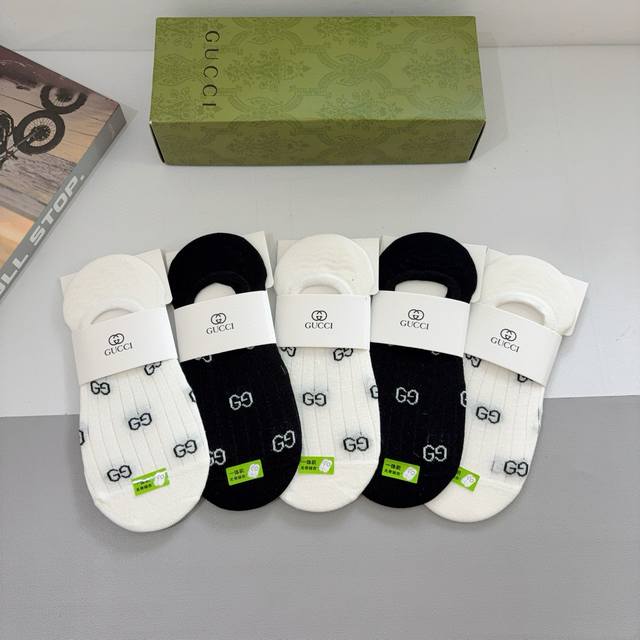 配包装 P50 一盒5双 Gucci 古奇 新款竹棉透气船袜，潮人必备款袜子 超柔软材质，舒适透气，时尚百搭款