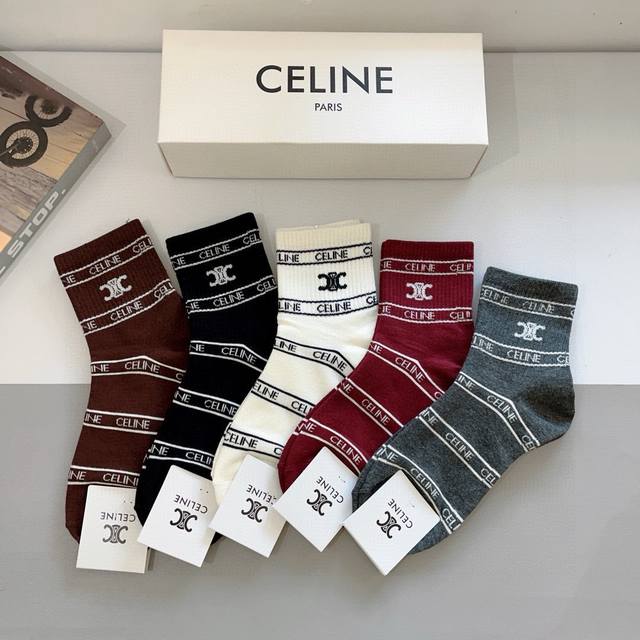 配包装 P50 一盒5双 Celine 赛琳 新款中筒袜、纯棉面料，专柜同 步中筒袜子，大牌出街，潮人必备超好搭配！
