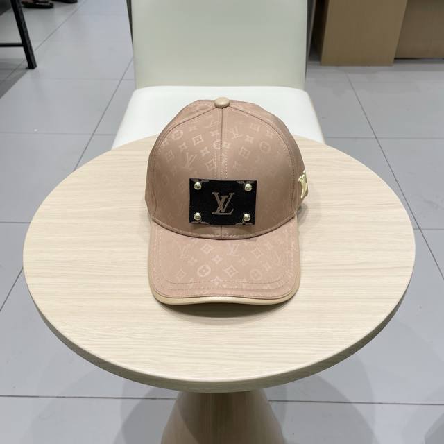P80 L V 路易威登2025新品棒球帽，满绣Logo经典简约，时尚休闲设计 跑量新品