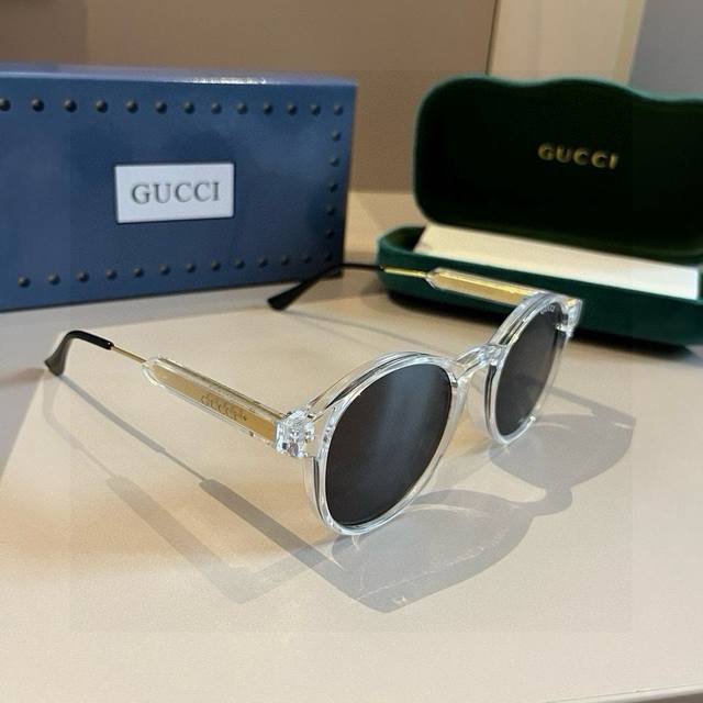 100￥P Gucci古奇 官方早春新款，众多明星同款香奈儿新款大框墨镜 ，宝丽来超清太阳镜