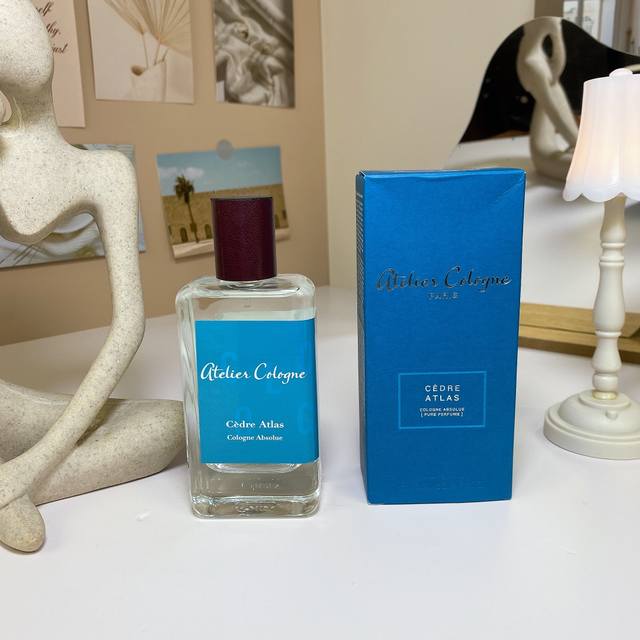 高品质/130 新包装欧珑雪松之恋古龙香水100Ml atelier Cologne Cedre Atlas 木质调 前调：香柠檬柠檬黑加仑 中调：雪松茉莉杏
