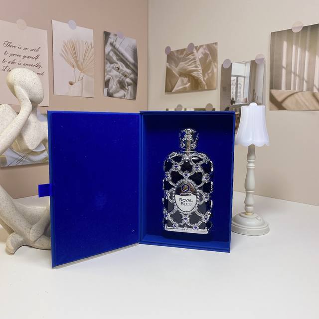 高品质/160 东方皇家蓝浓香水80Ml orientica Amber Roug Royal Bleu 前調：佛手柑、薰衣草、青蘋果、橘子、胡椒 中調：紫羅蘭