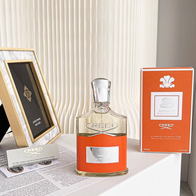 高品质/120 克雷德信仰橙色拿破仑之水古龙香水100Ml Creed Aventus品牌：信仰香调：果香甘苔调前调：香柠檬 黑加仑 苹果 菠萝中调：粉红胡椒