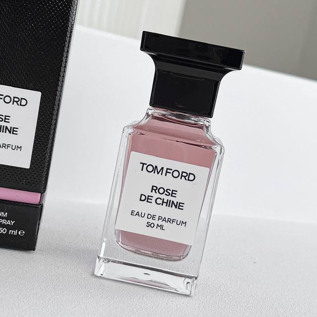 高品质/120 tf中国玫瑰浓香水100Ml 2022Tf新香 迷雾下的东方欲感玫瑰|||Tf中国玫瑰新香上市，这一次给我带来的是新中式美学的韵味，在我看来，这