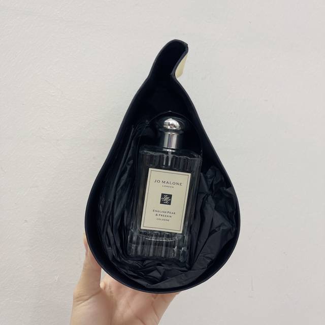 高品质/140 祖马龙英国梨梨形礼盒款古龙香水100Ml！