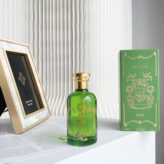高品质/170 古驰炼金士花园1921翡冷翠浓香水100Ml 夏天的阳光是绿油油的|||炼金术士1921是为了Gucci创立100周年推出的一只新香，西普调，带