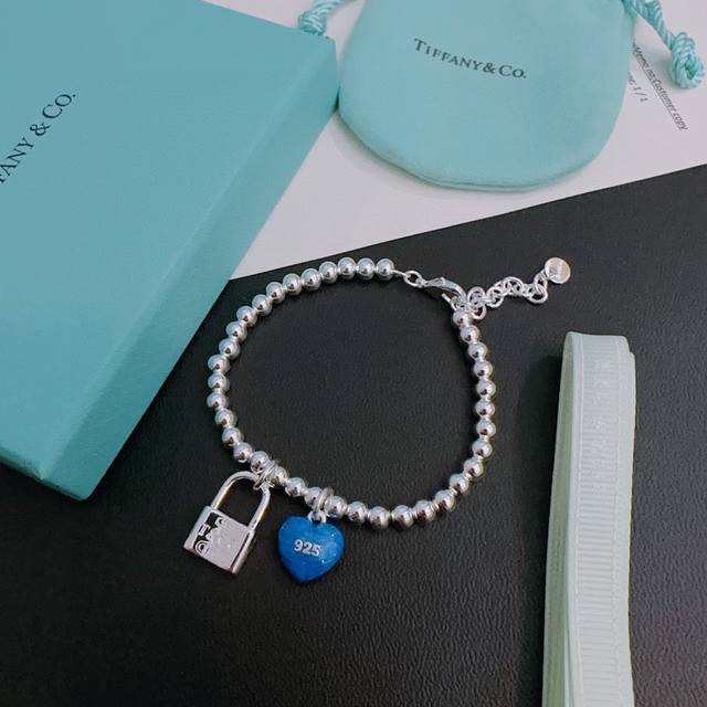 批100 蒂芙尼 Tiffny&Co. 专柜精工银版本手链 明星同款 复古做旧风 原版复刻 纯手工打造 ～正品开模潮流时尚必备 男女均可佩戴 情侣款同款 摇滚朋
