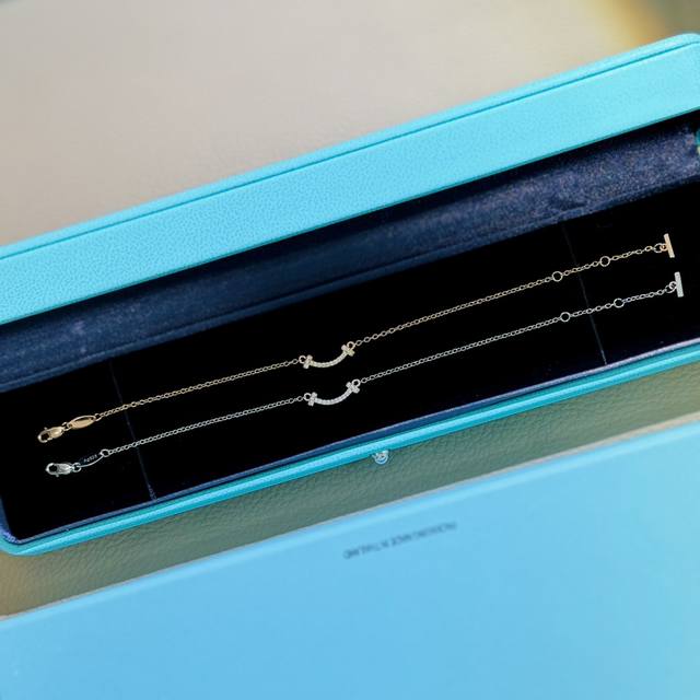 70 a0057 经典Mini 迷你笑脸 手链 撸起来 精工版 顶级原版品质 高端定制925纯银 打造 放大看细节，欢迎比货 不过敏不褪色 超精致 铂金 玫瑰金