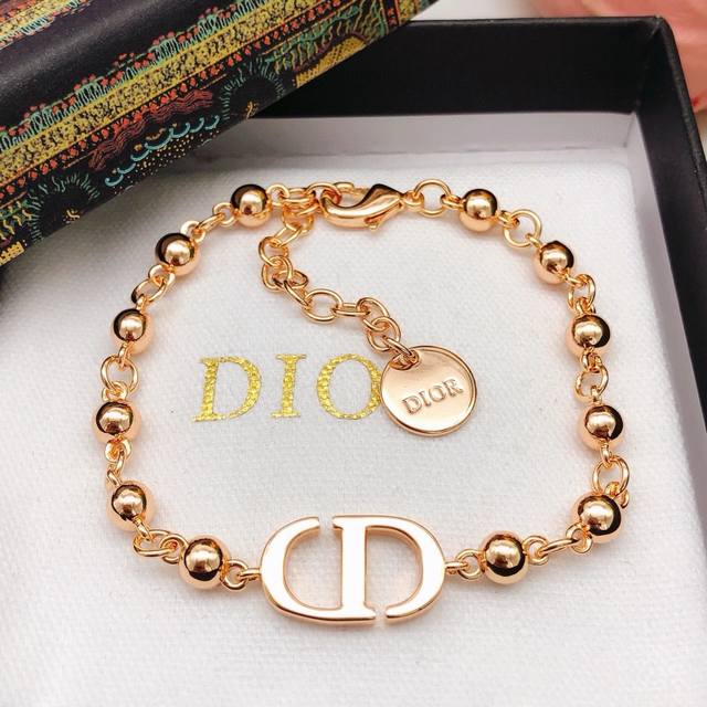 p60编号Dsl0031 【Dio*最新款玫瑰金色手链光面】一致Zp黄铜材质