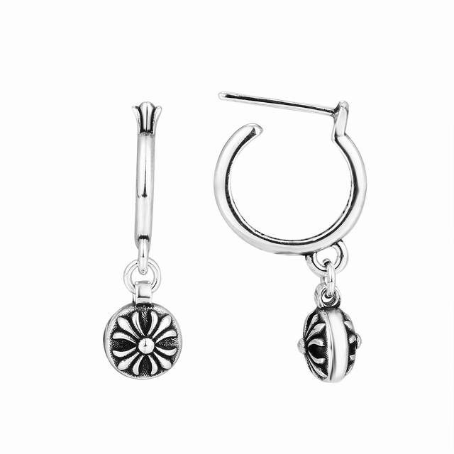 p70Chrome Hearts 克罗心耳钉 顶级精工版本 细节一致Zp 复古做旧工艺 非常完美 统一价