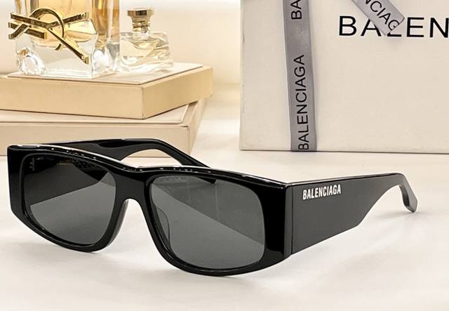 p190 Balenciaga bb0100 size：58-16-145