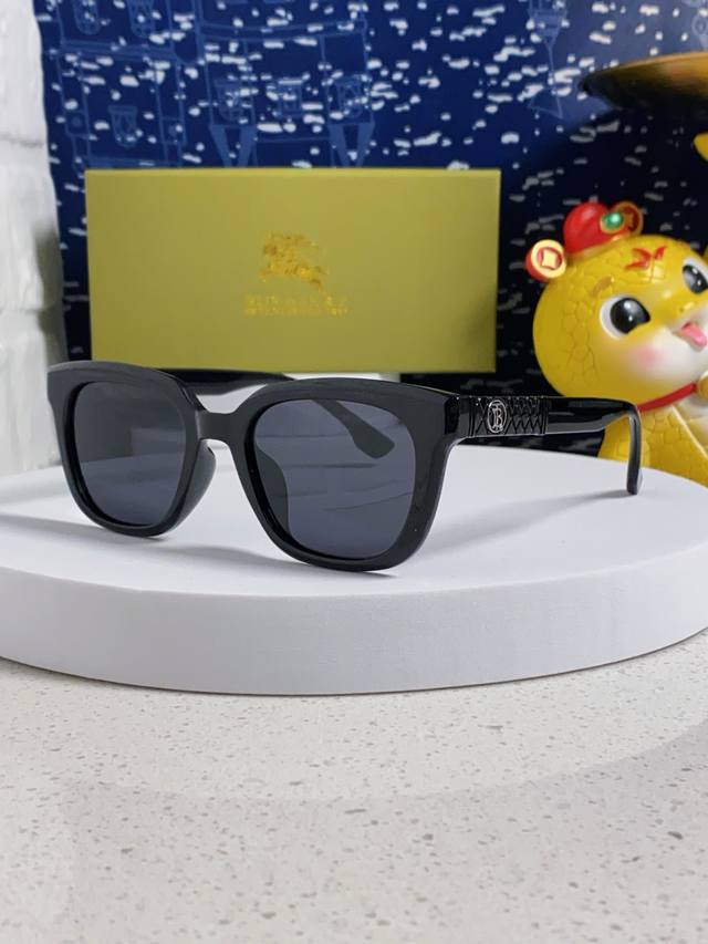 p90 Burberry巴宝莉 2025新款太阳镜网红男女同款偏光墨镜时尚潮人防紫外线防晒太阳镜