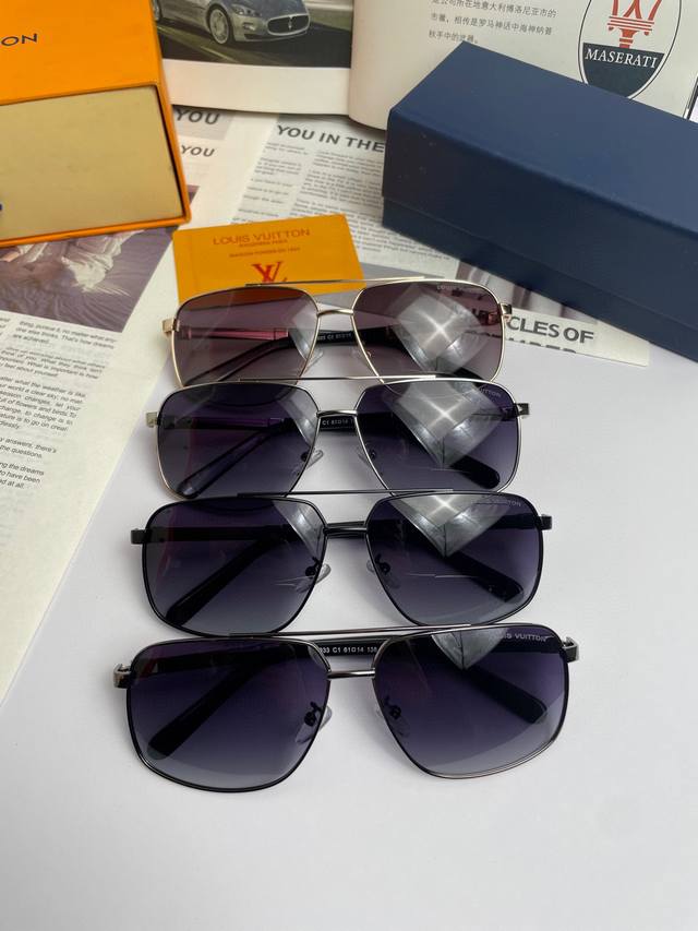 100。新款品牌：路易威登Lv ：高品质男士偏光太阳镜 材质：进口宝丽来偏光镜片、不锈钢合金镜框，质感超赞，男士开车必备品。编号:9817