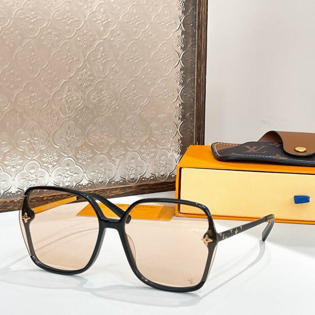 p160 Louis Vuitto*Model：Z1668Esize：62口17-140