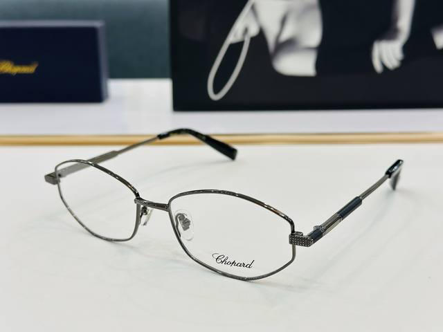 原版 Chopard肖邦 Model: Schg972 Size：55口17-145 以现代时尚的设计风格 B配光架 P160