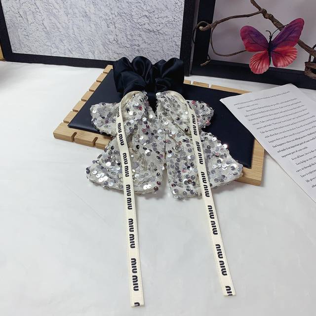 p50 Miumiu缪缪 miumiu皮筋 飘带雷丝织带Logo皮筋发圈 日常精致小单品 气质百搭小仙女必入单品 宝藏款 闭眼入推荐款（单个）