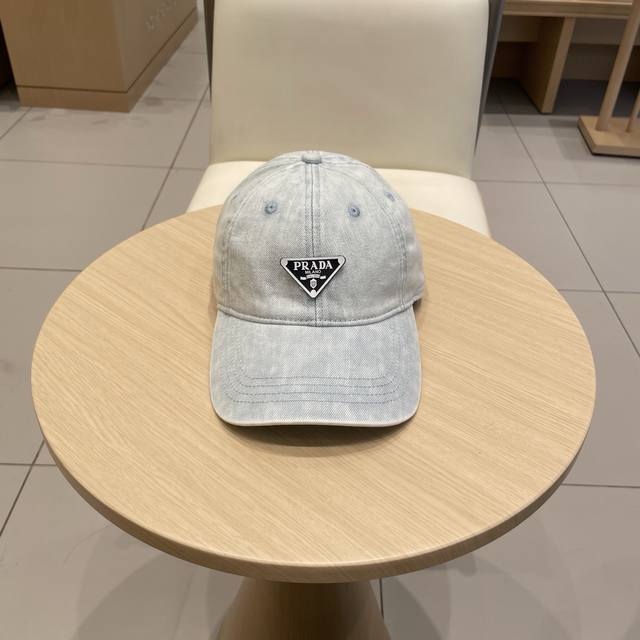 p90 Prada普拉达春夏新款高品质棒球帽 定制面料，手感好到赞！分分钟完胜市场版本