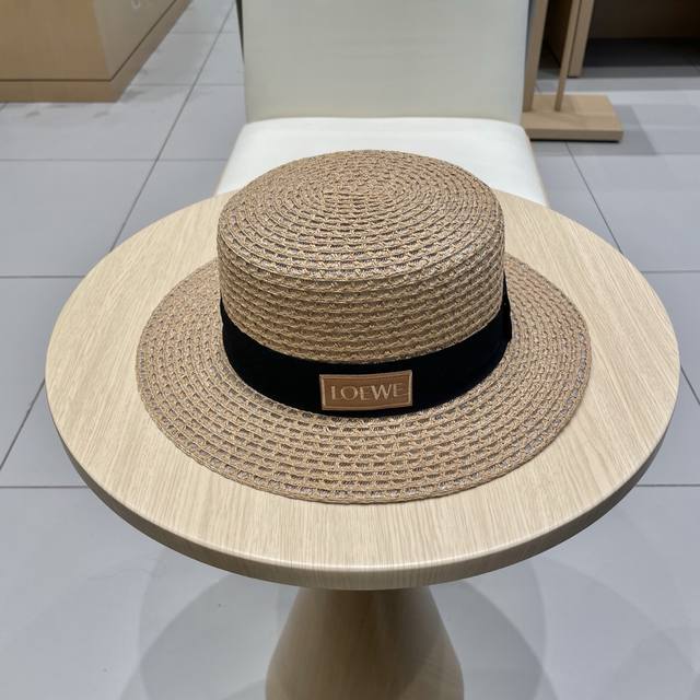 p80 罗意威Loewe上新品 这顶帽檐的超级好看！！贼