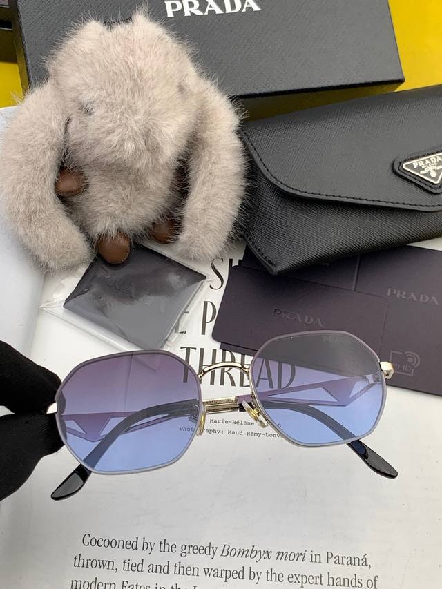 p90【Prada】普拉达2025新款太阳眼镜 界级大师制造..最新 高档 潮流时尚百搭男款百搭瘦脸太阳镜 高品质 ！型号：P540