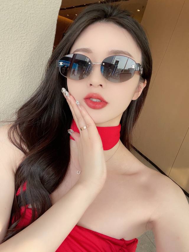 90高清塞林尼龙偏光太阳镜 2025新款！新款出货！新款出货！ 型号：3312 描述：女士高清加厚偏光太阳镜 高品质金属Tr-90镜框 时尚百搭！新款出货！