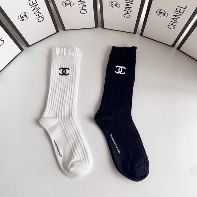 特P60配专柜包装 chanel（香奈儿）新款羊绒堆堆袜袜子！一盒两双，专柜同步筒袜袜子，大牌出街，潮人必备超好搭