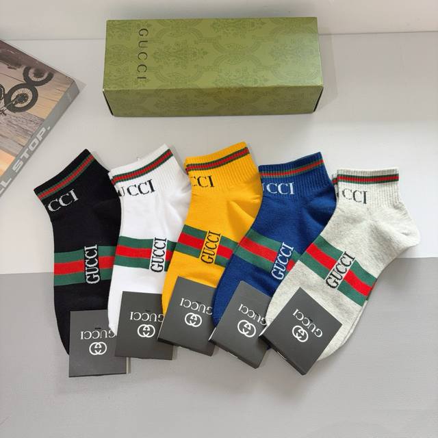 配包装P50（一盒5双） Gucci 古奇 Ins超火爆短款袜，纯棉面料，潮人必备 ，Gucci 爆款，经典G家袜子 个性时尚百搭款，你值得拥有哦
