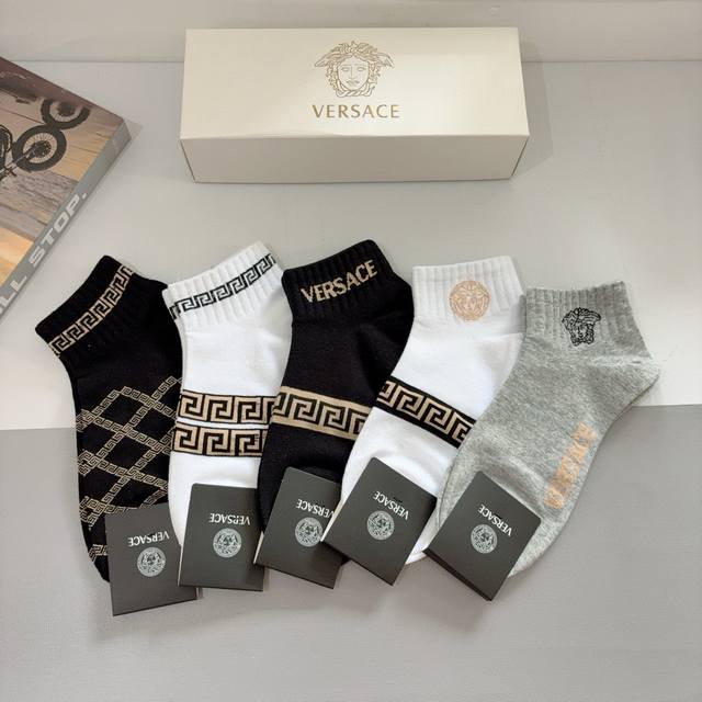 配包装P50【一盒五双】 versace范思哲 好看到爆炸欧美大牌船袜男款潮人必不能少的专柜代购品质 搭配起来超高逼格 时髦度爆表啊啊啊啊～～