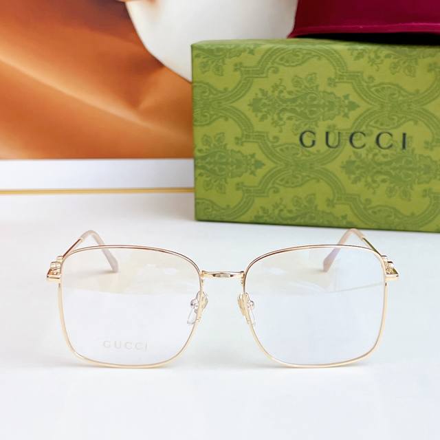 p120 马衔扣眼镜框 gucci mod：Gg0951O size：67-19-146