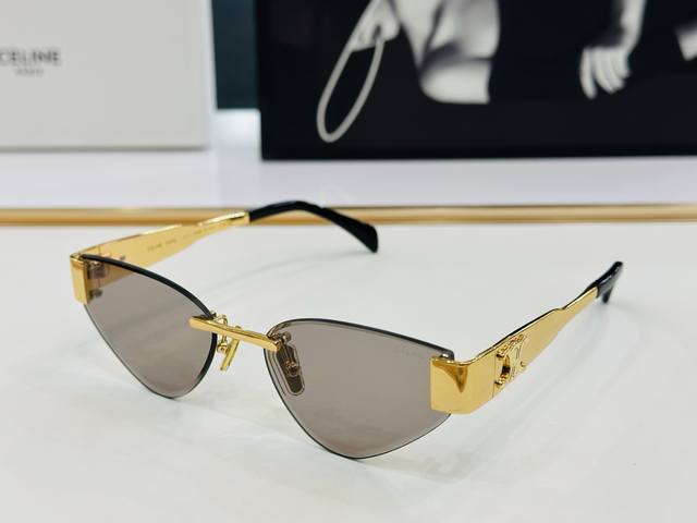 p180 【Celine】赛琳 Cl42122U Size：56口17-142 一直热销的款式 欧美风 光泽度好 质感强 Xl工艺超赞