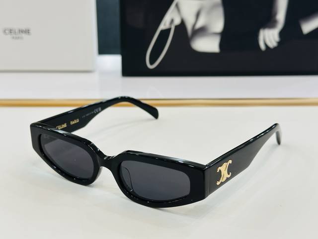 p150【Celine】赛琳 Cl40269U Size：54口19-135 一直热销的款式 欧美风 光泽度好 质感强 B工艺超赞