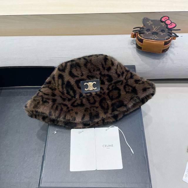 p80 Celine塞琳秋冬新款时髦渐变豹纹渔夫帽女显脸小加厚保暖毛绒绒盆帽