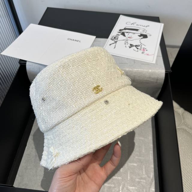 100￥ chanel香奈儿毛呢渔夫帽，头围57Cm