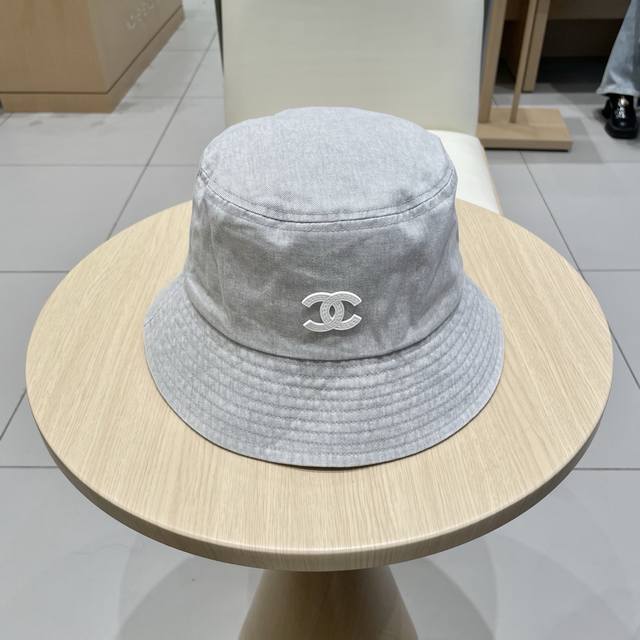 p80 Chanel香奈儿高品质！新款渔夫帽女春夏百搭显脸小休闲防晒帽时尚简约盆帽