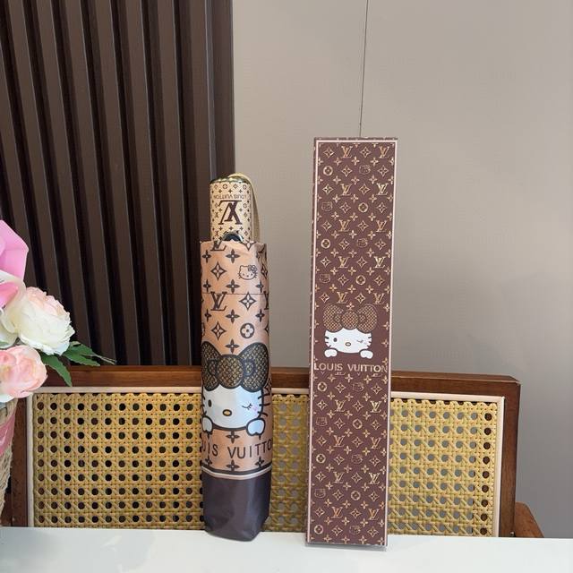 70Louis Vuitton （路易威登）新款 三折自动折叠晴雨伞 新涂层技术深色伞面 拥有令人惊喜的遮光效果！2色
