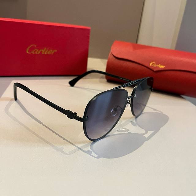 100￥ cartier 卡地亚 男款官网一比一大蛤蟆镜 高档大气 镜腿上简约标志性Logo 奢华制作