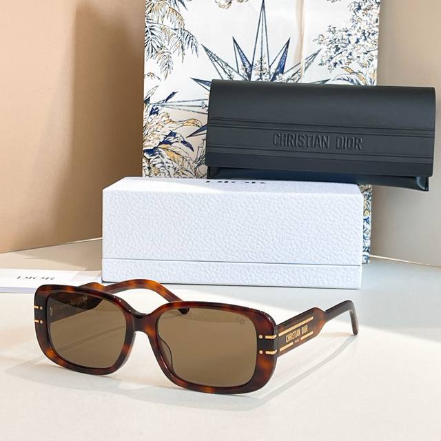 p150 Diormodel: Diorsignatures12F Size：53口21-145